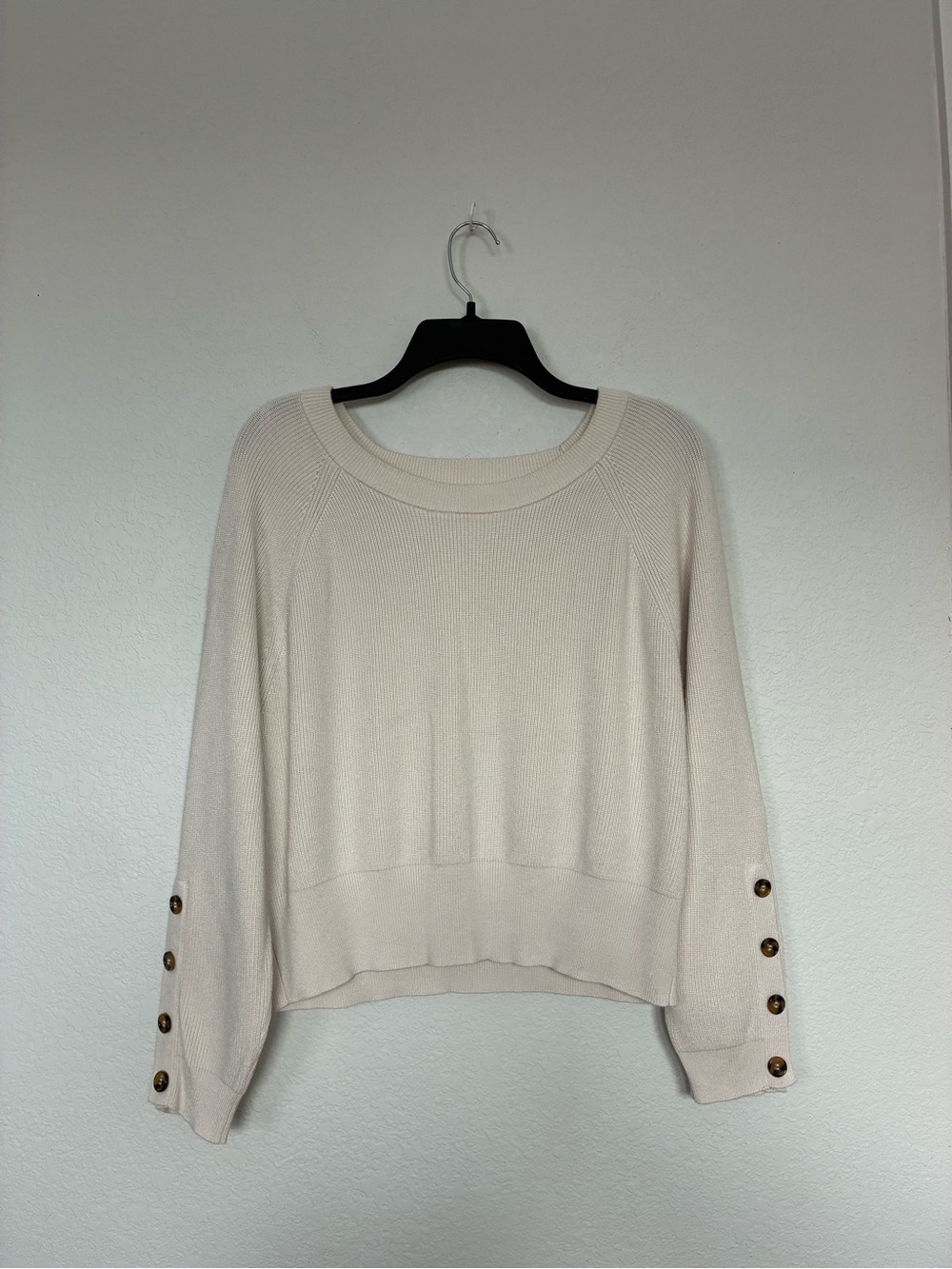 Cyrus Cream Button Sleeve Knit Sweater – Women’s Large